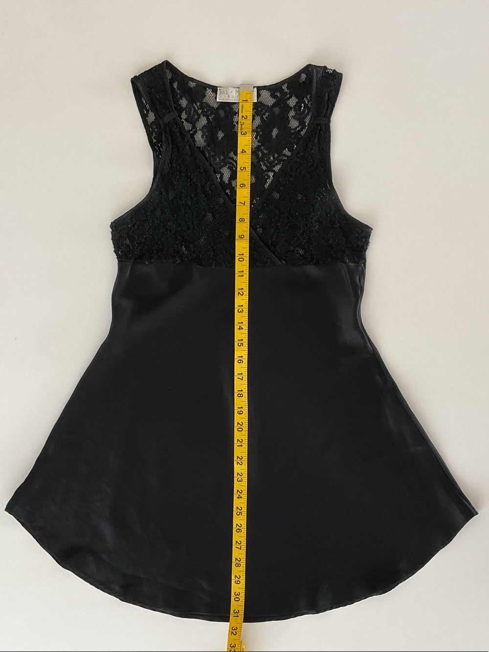VAL MODE Black Lace-Top Satin Chemise | medium - Picture 7 of 16